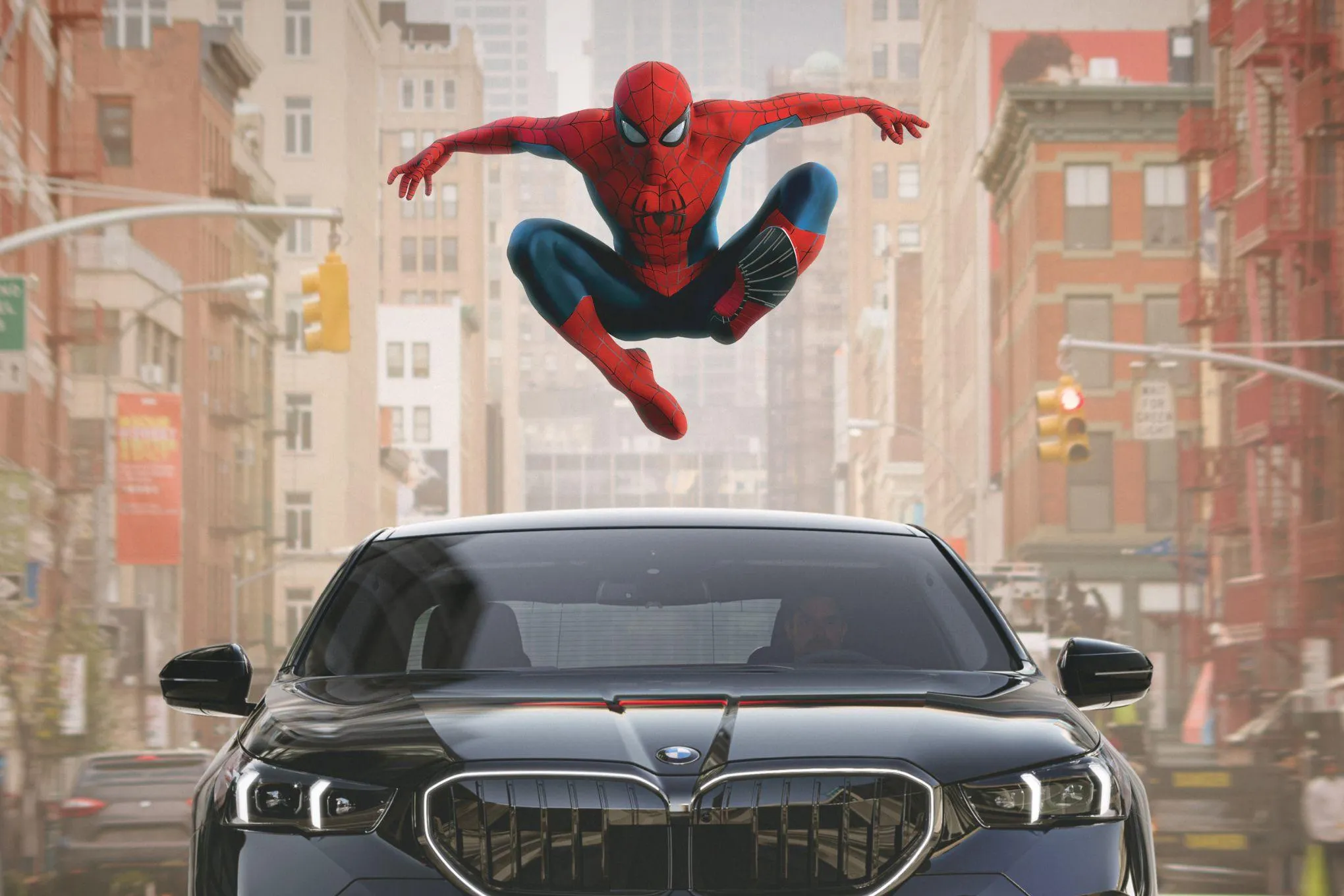 Viral de la semana: Spider-Man en tu salpicadero